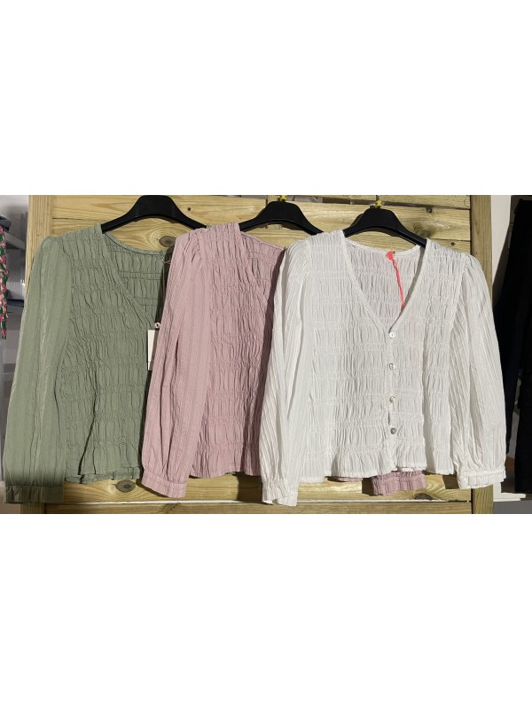 camisa corta fruncida con botones