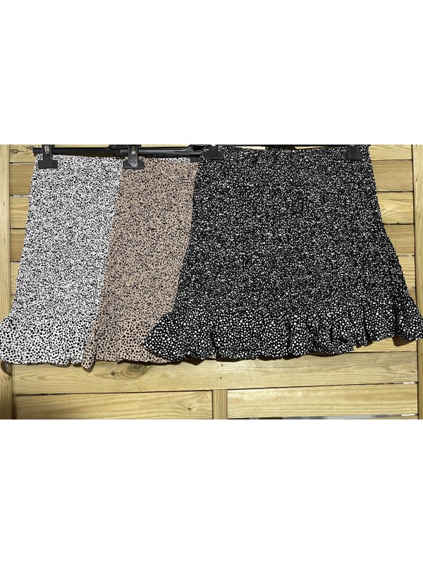 falda fruncida manchitas con volantito