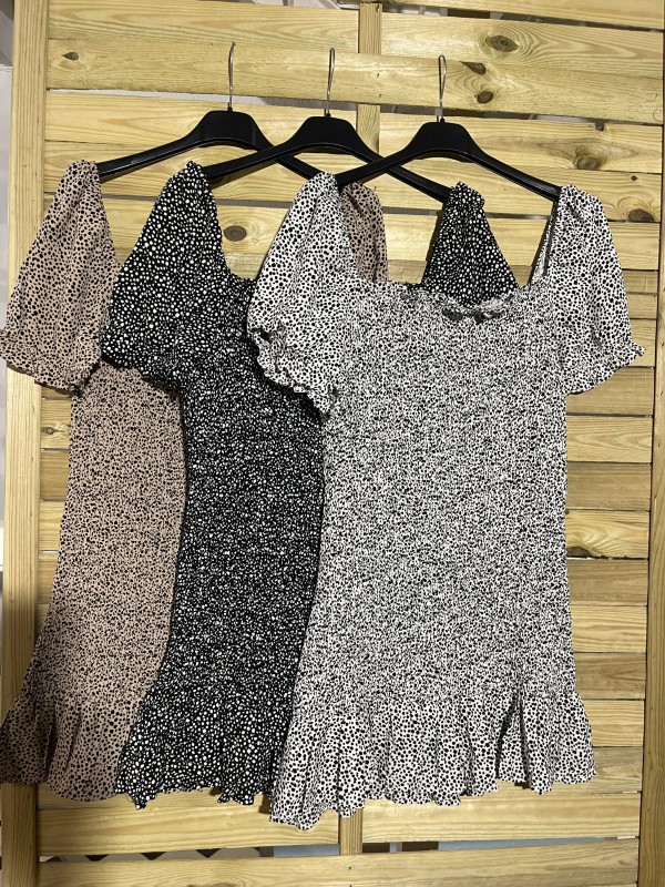 vestido fruncido manchitas con volantitos