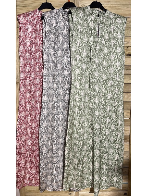 vestido de saten flores con hombreras y aberturas