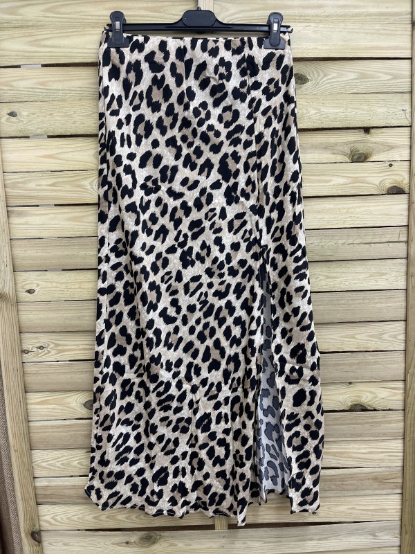 Falda elastica leopardo con raja lateral
