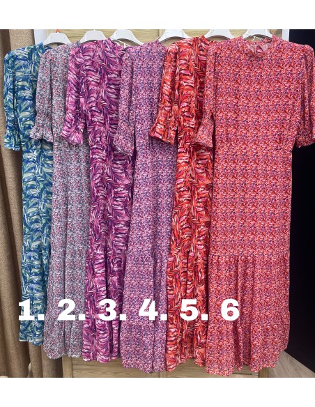 Vestido largo de gasa con hombreras