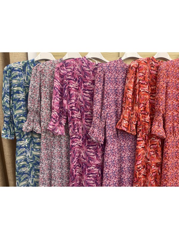 Vestido largo de gasa con hombreras 2