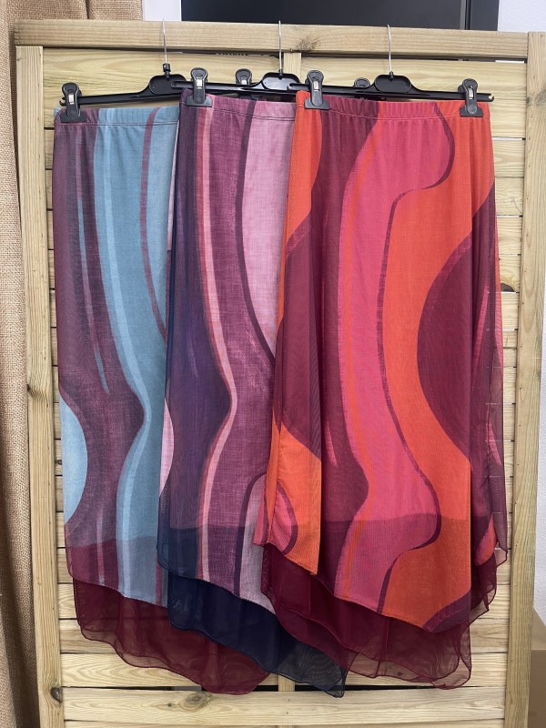 Falda de tul asimetrica