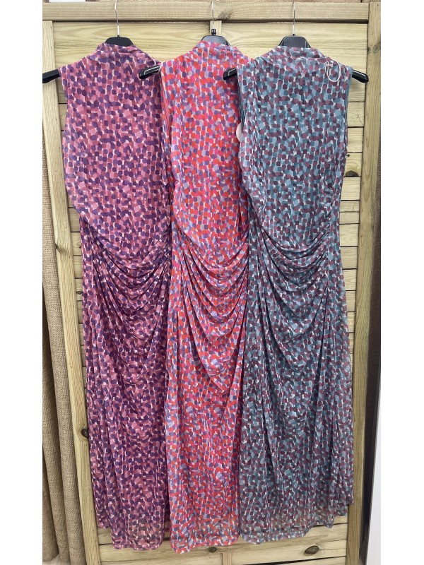 Vestido de tul de sisa pintas