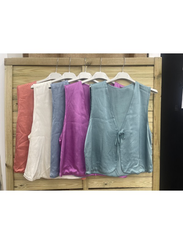 chaleco de saten con lazo