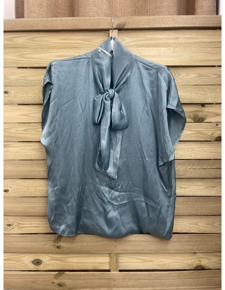 Camisa satén de manga corta con lazo