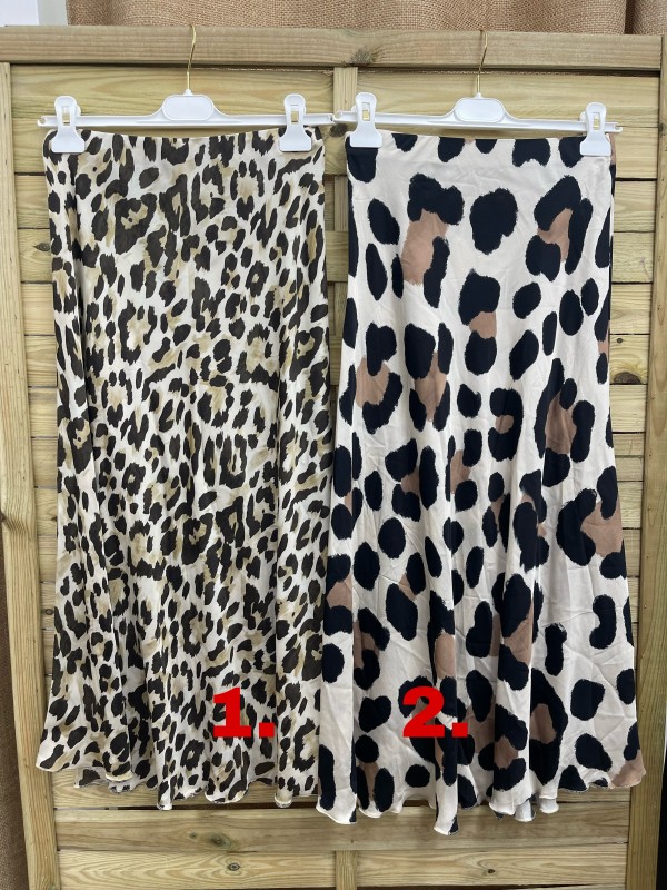 Falda satén estampado leopardo