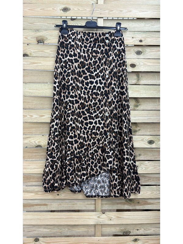 Falda midi leopardo asimetrica con botones