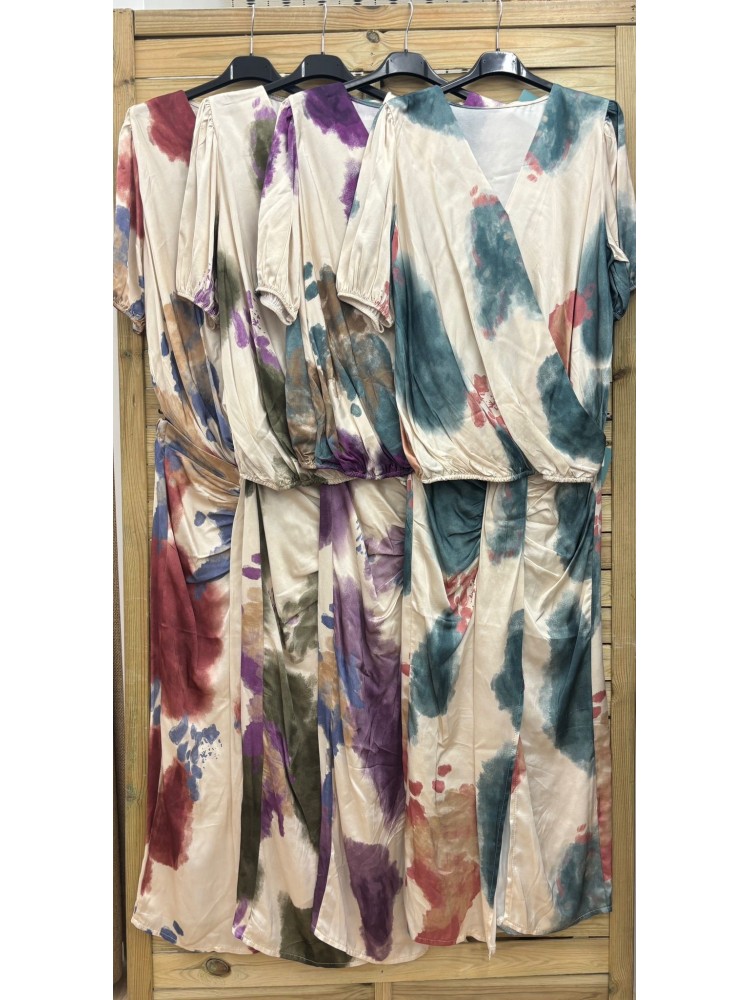 Conjunto de camisa cruzada y falda midi nudo manchas