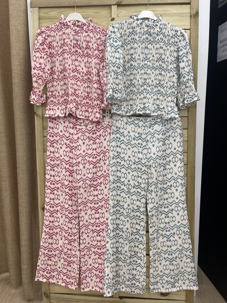 Camisa fruncida estampado geometrico