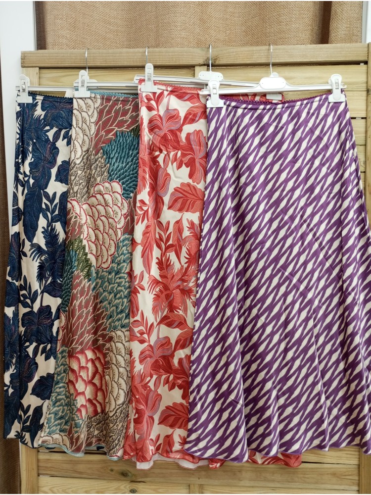 falda estampada saten midi