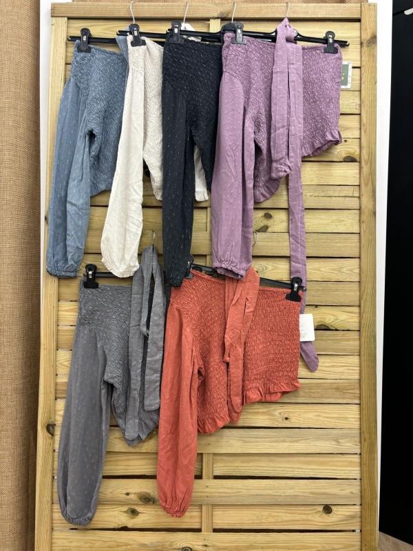 Top asimetrico fruncido hilitos plata lazo