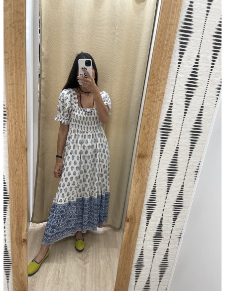 Vestido ramitas con pecho fruncido y manga francesa