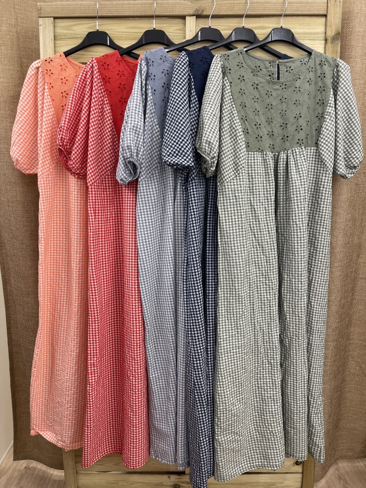 Vestido largo vichy con brocado