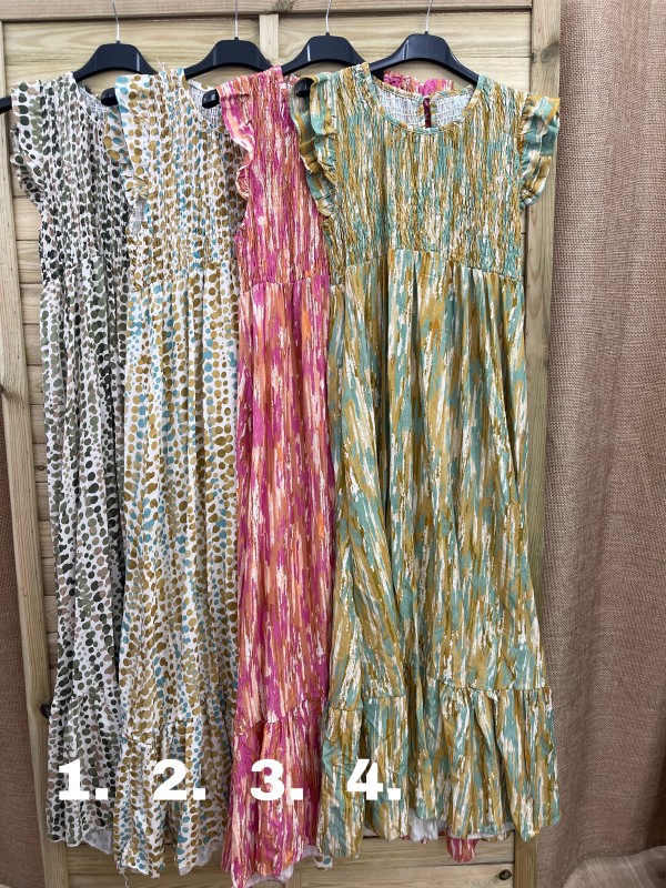 Vestido estampado pecho fruncido y sisa con volantito