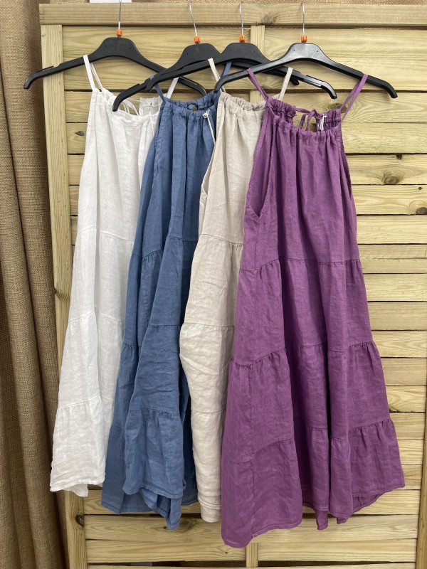 Vestido corto de lino con vuelo