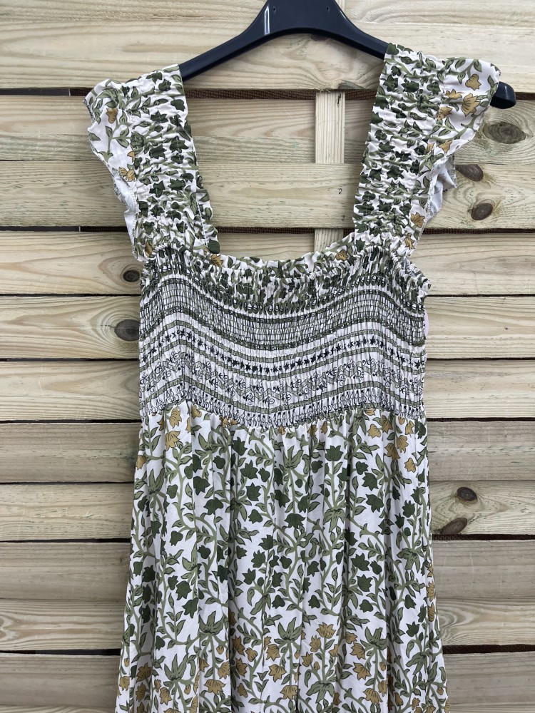 Vestido de sisa estampado con pecho fruncido