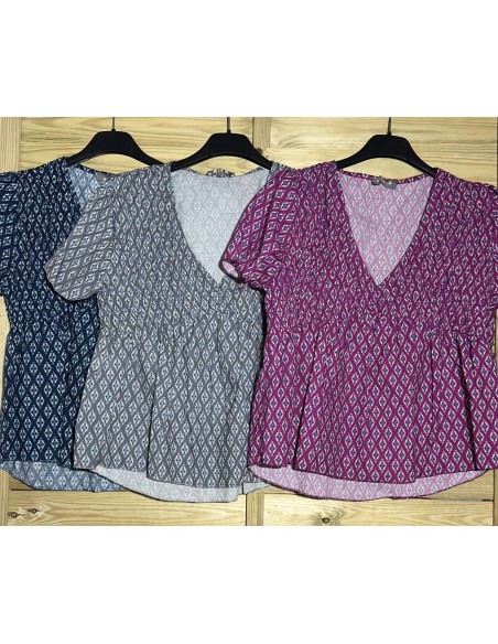 Camisa estampada con pico y pecho fruncido