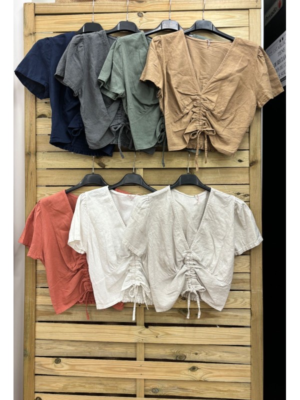 Top de lino con corte y frunce delantero