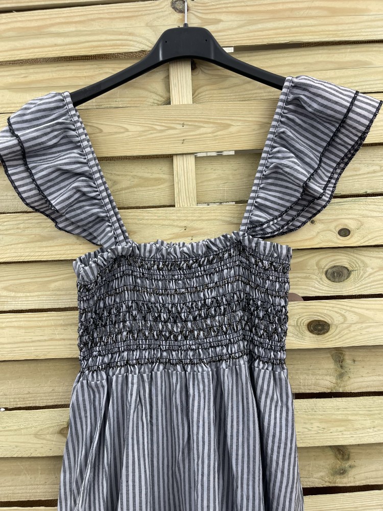 Vestido de rayas pecho fruncido con brillito