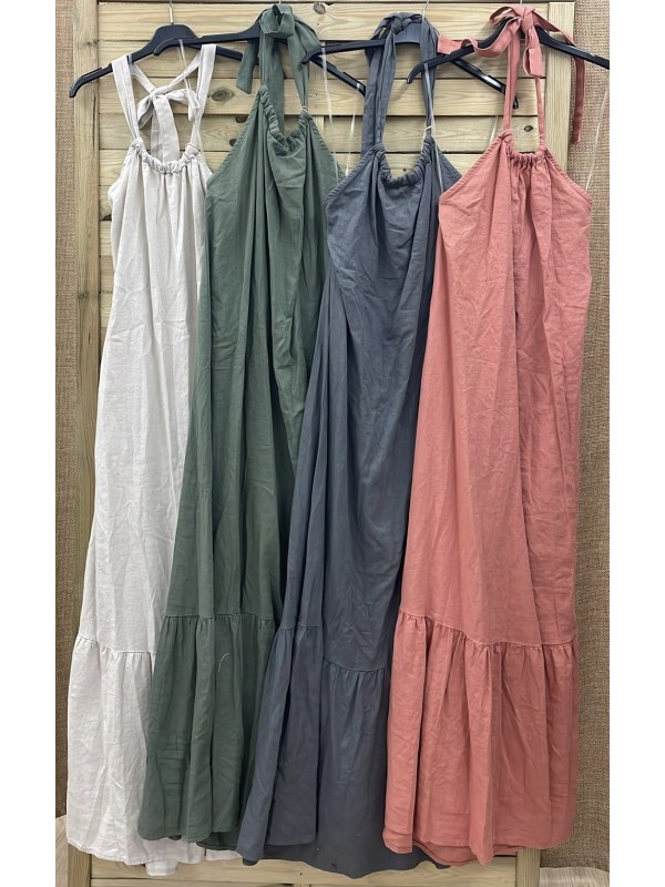 Vestido largo de lino cogido al cuello