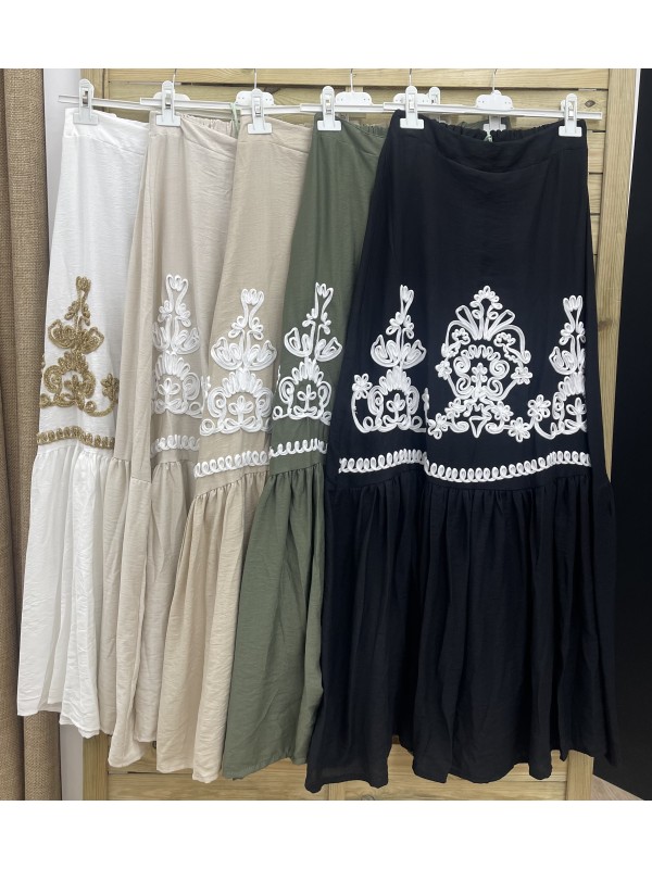 Falda larga cenefa cordon