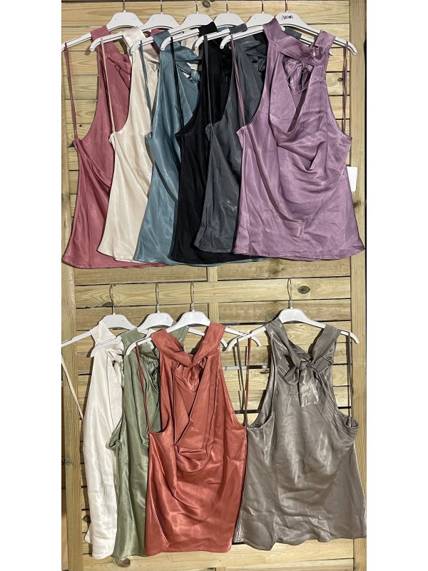 Top de satén cascada con lazo