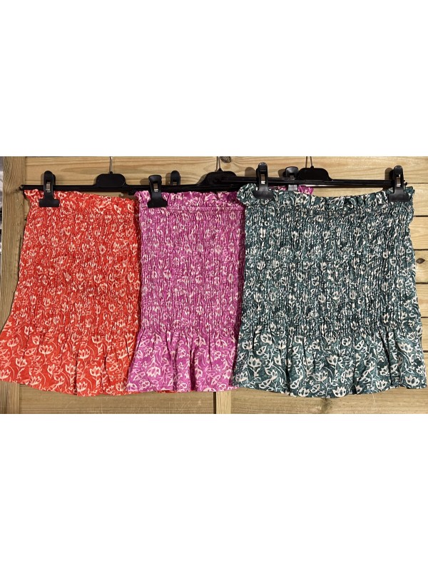 Top satén fruncido con volantito flores