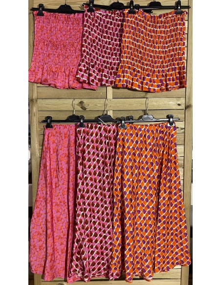 Falda satén midi manchas