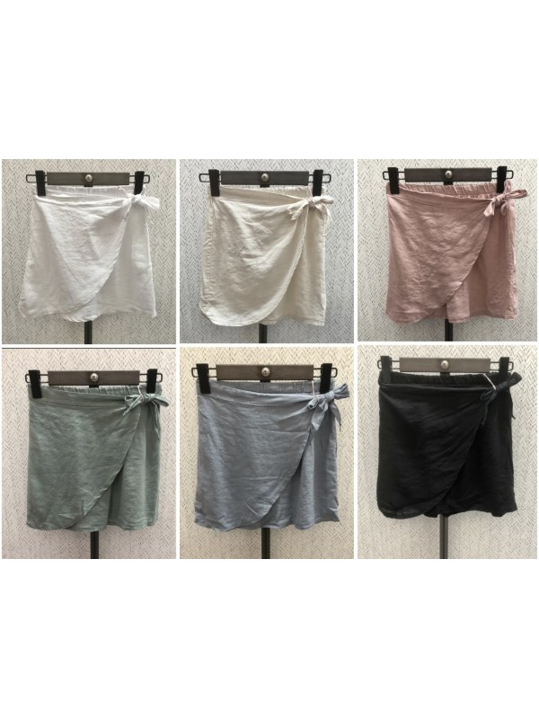 Falda mini cruzada de lino con nudo