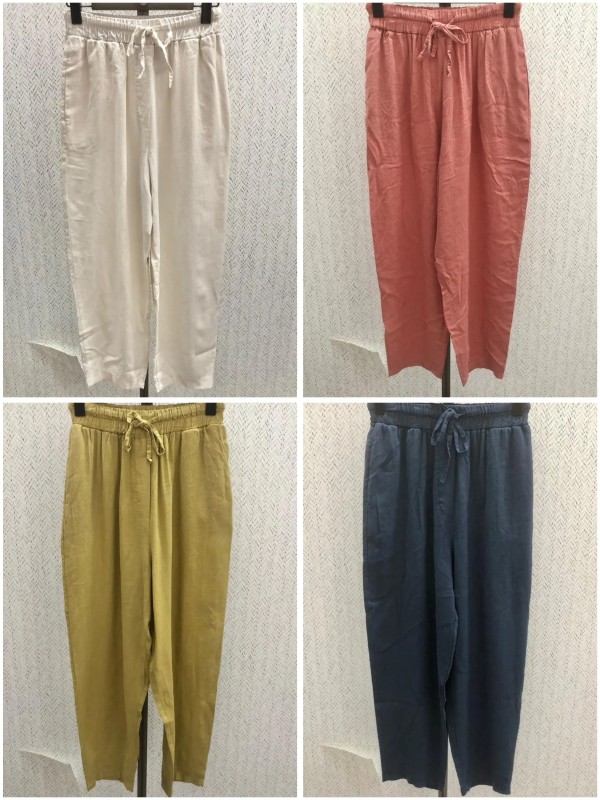 Pantalón básico con cintura elástica y cordon