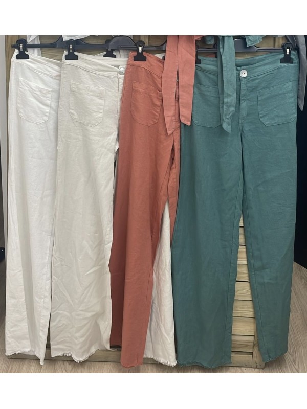 Pantalón de lino con bolsillos delanteros y bajo desflecado