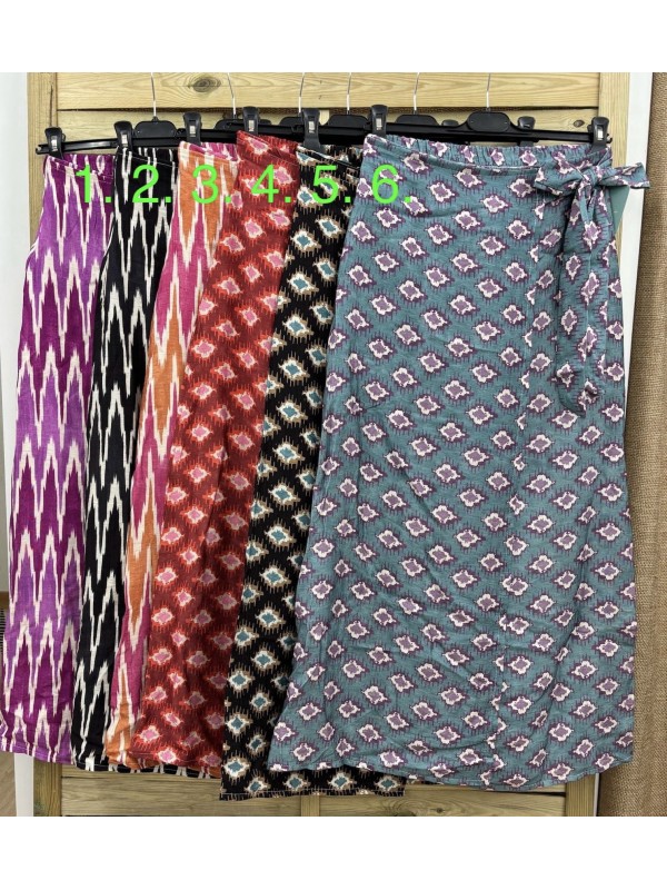 Falda midi cruzada con nudo estampada