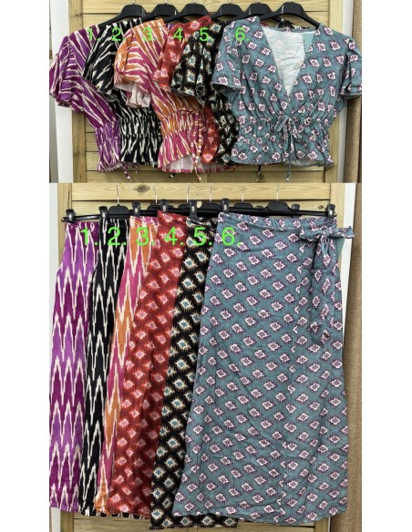 Falda midi cruzada con nudo estampada