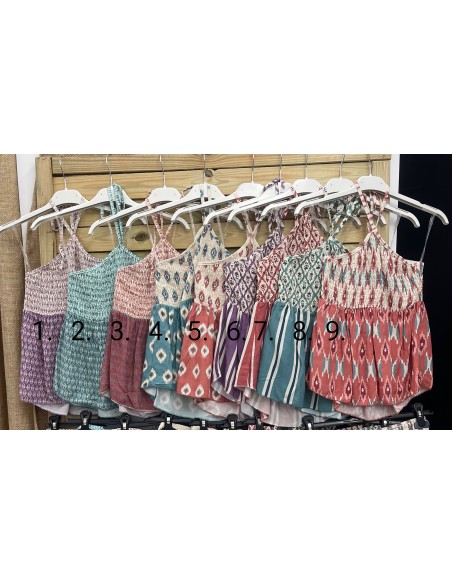 Top doble estampado cogido al cuello