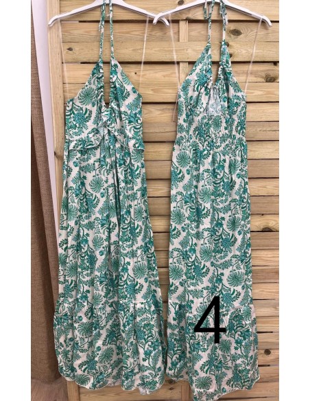 Vestido cogido al cuello volantito pecho