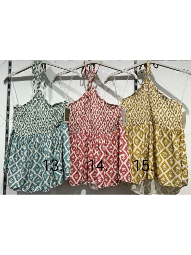 Top doble estampado cogido al cuello