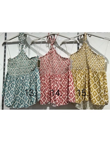 Top doble estampado cogido al cuello