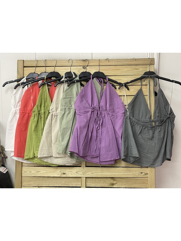 Top abierto con nudo delantero