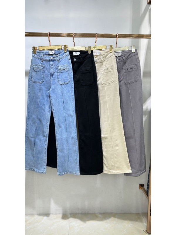 Jeans raya vertical con bolsillo parche