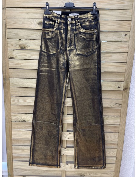 Jeans negros con metalizado dorado