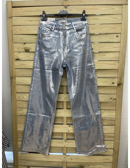 Jeans azul con efecto encerado plata